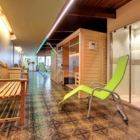 Hotel Kapriol Фольгарида Екстер'єр фото