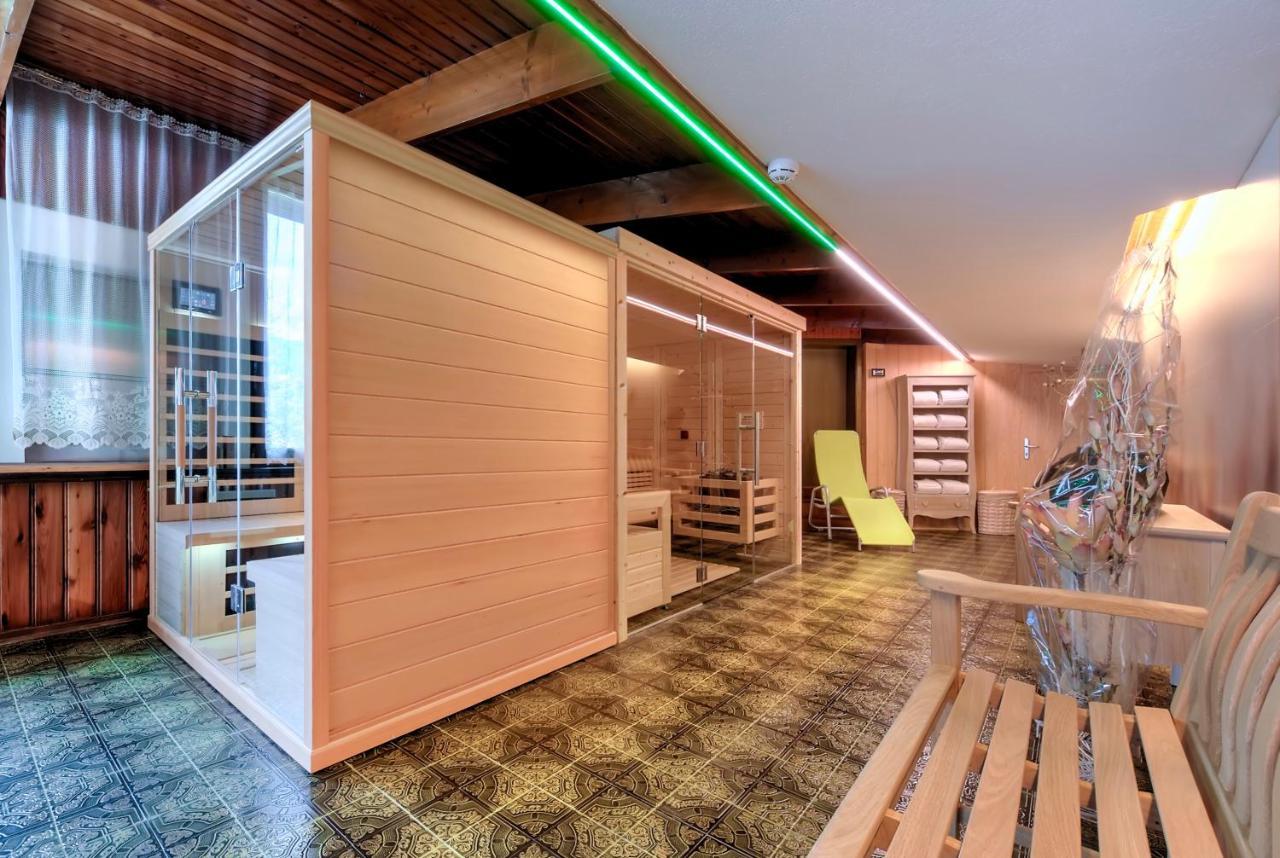 Hotel Kapriol Фольгарида Екстер'єр фото